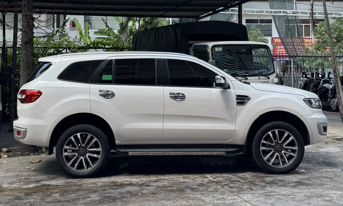 Ford Everest Titanium 4x2 2021 | Màu Trắng