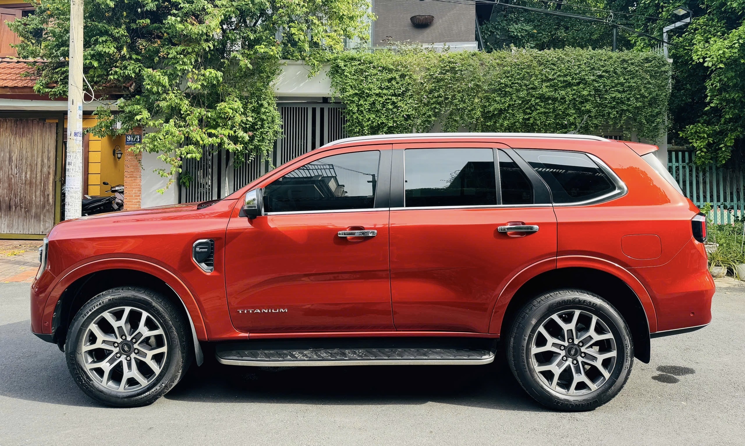 Ford Everest Titanium 4x4 2023 ĐỎ CAM 49.000 KM