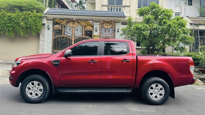Ford Ranger XLS 4x2 AT 2022 Màu Đỏ 45.000 km