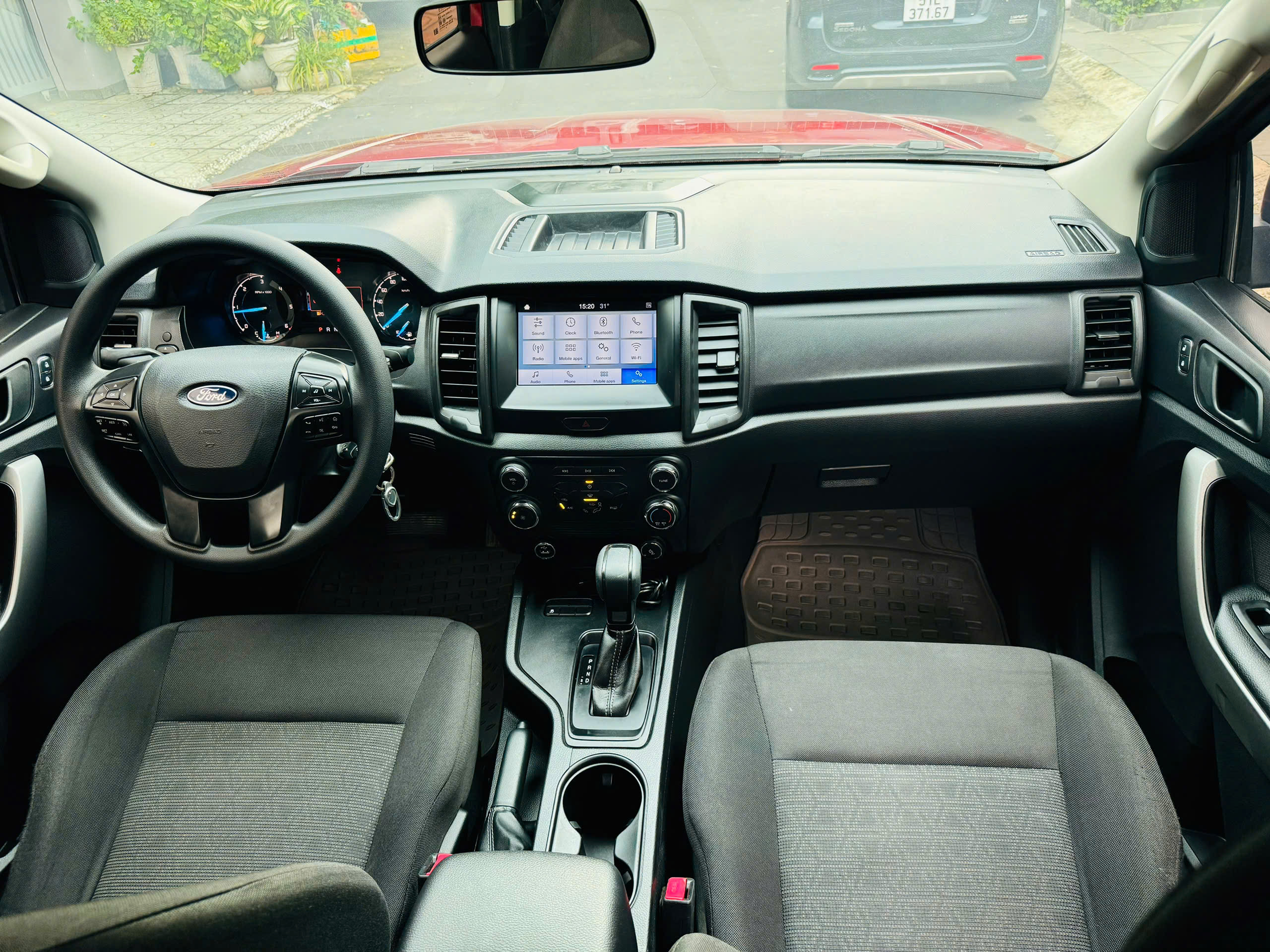 Ford Ranger XLS 4x2 AT 2022 Màu Đỏ 45.000 km - Ảnh 9