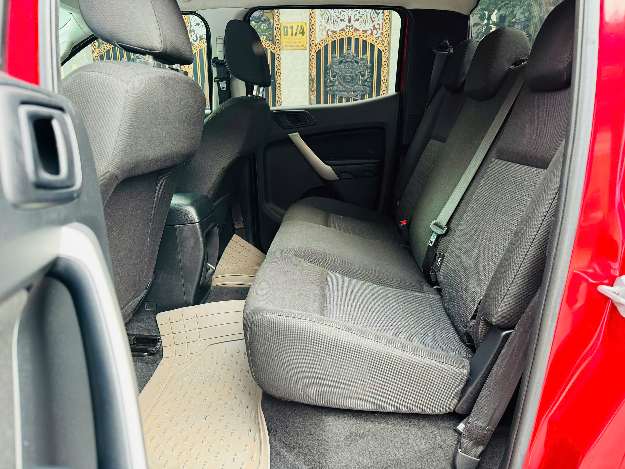 Ford Ranger XLS 4x2 AT 2022 Màu Đỏ 45.000 km - Ảnh 10