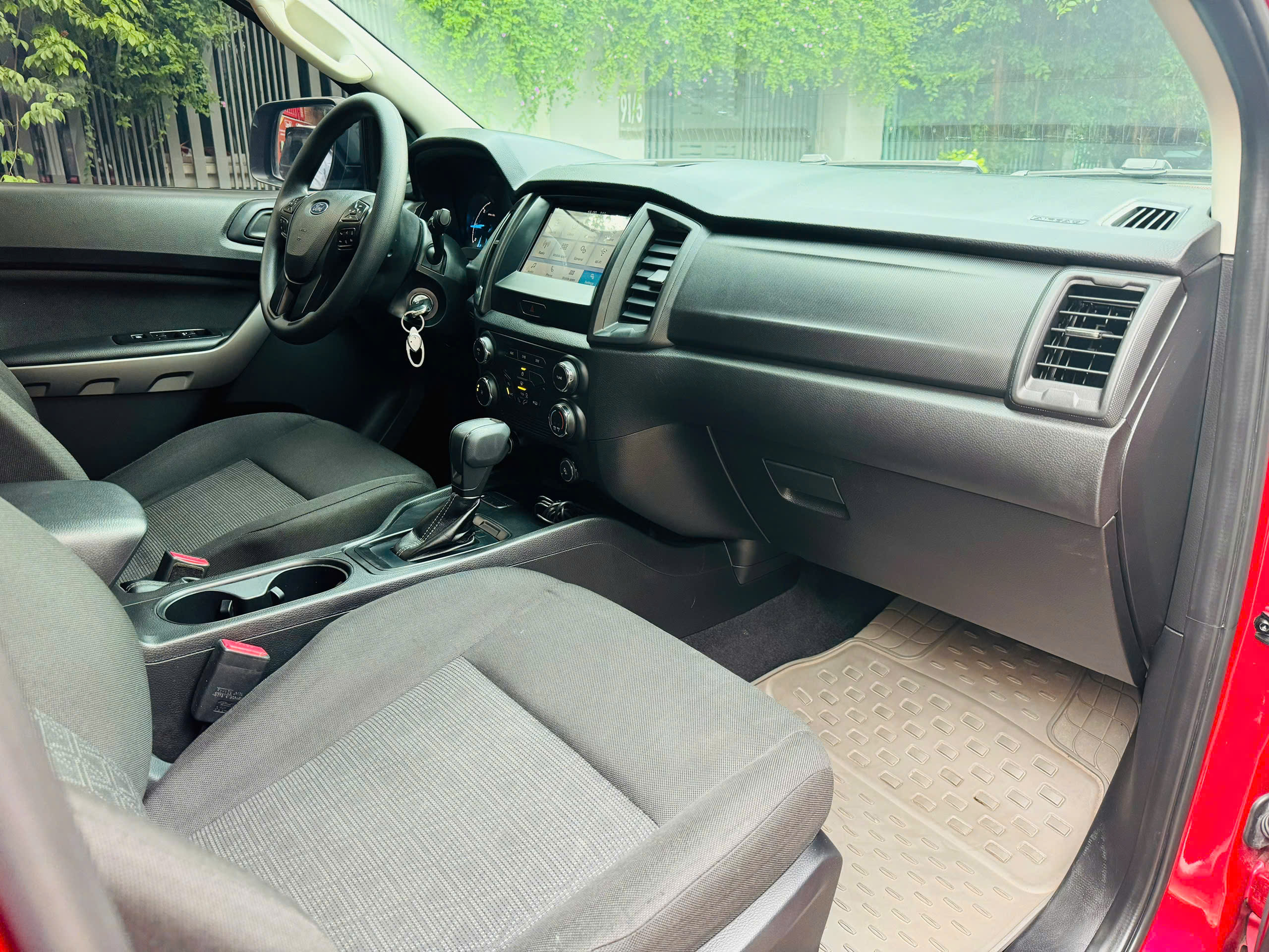 Ford Ranger XLS 4x2 AT 2022 Màu Đỏ 45.000 km - Ảnh 12