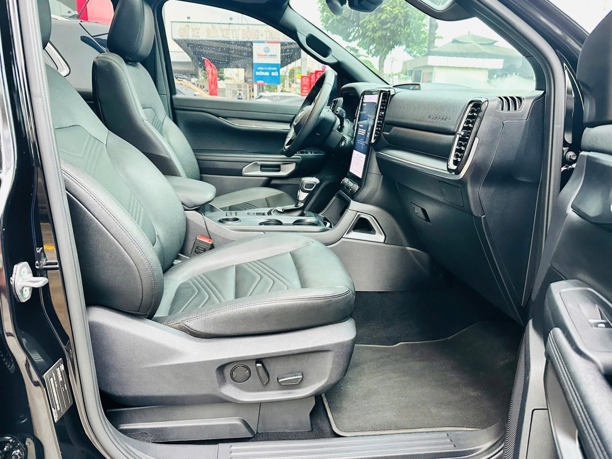 Ford Everest Titanium 4x2 2022 | Màu Đen Lướt 28.000 KM - Ảnh 10
