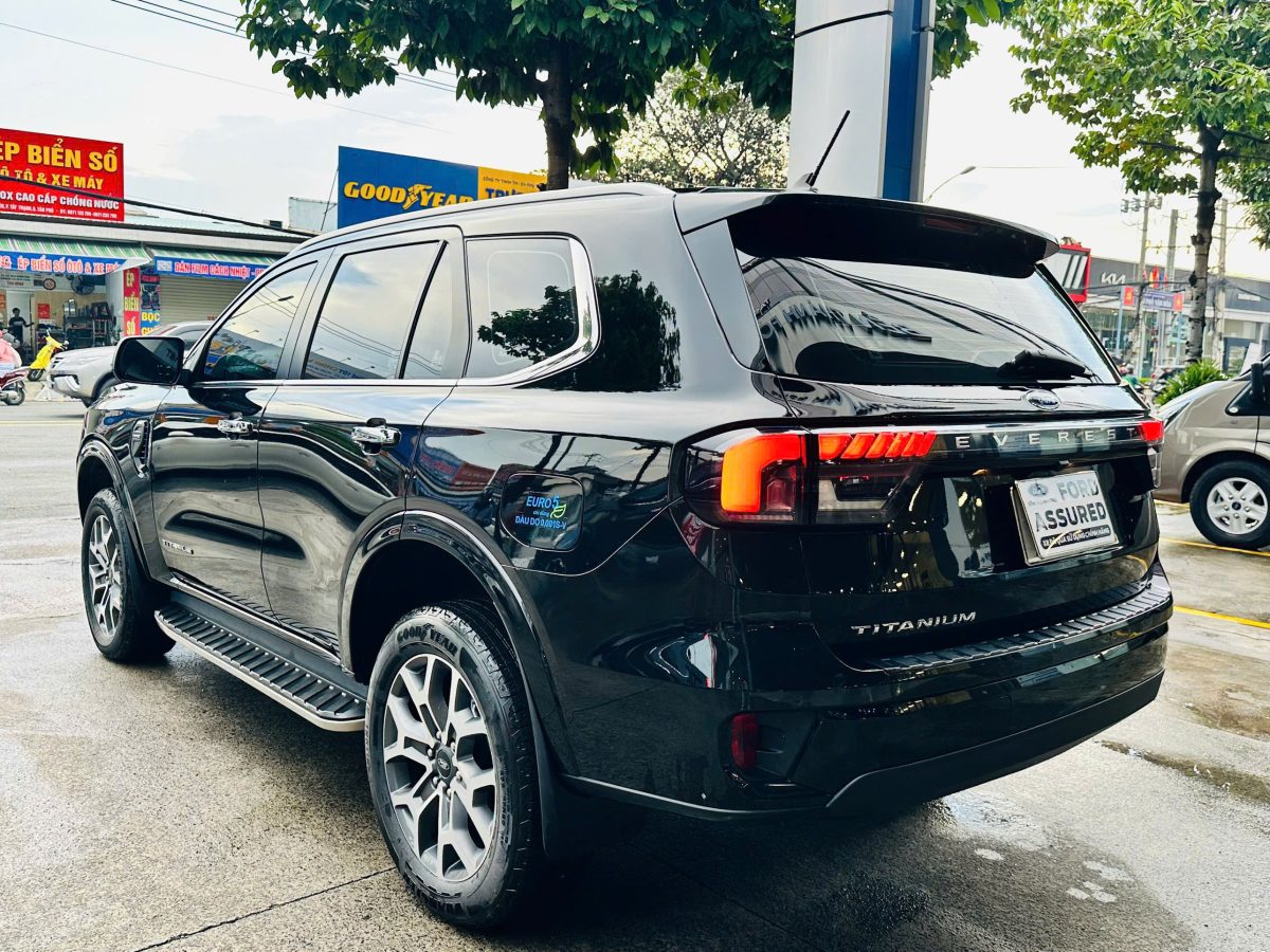 Ford Everest Titanium 4x2 2022 | Màu Đen Lướt 28.000 KM - Ảnh 6