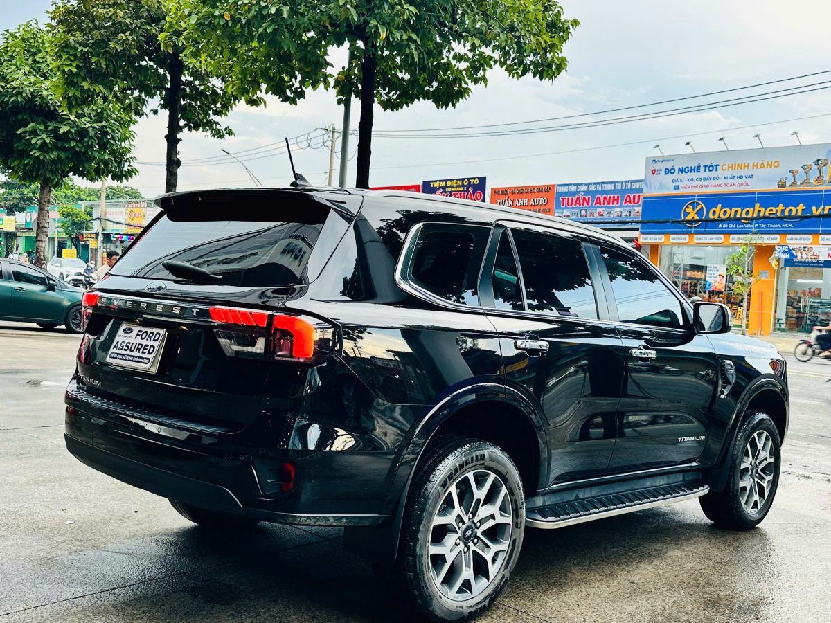 Ford Everest Titanium 4x2 2022 | Màu Đen Lướt 28.000 KM - Ảnh 4