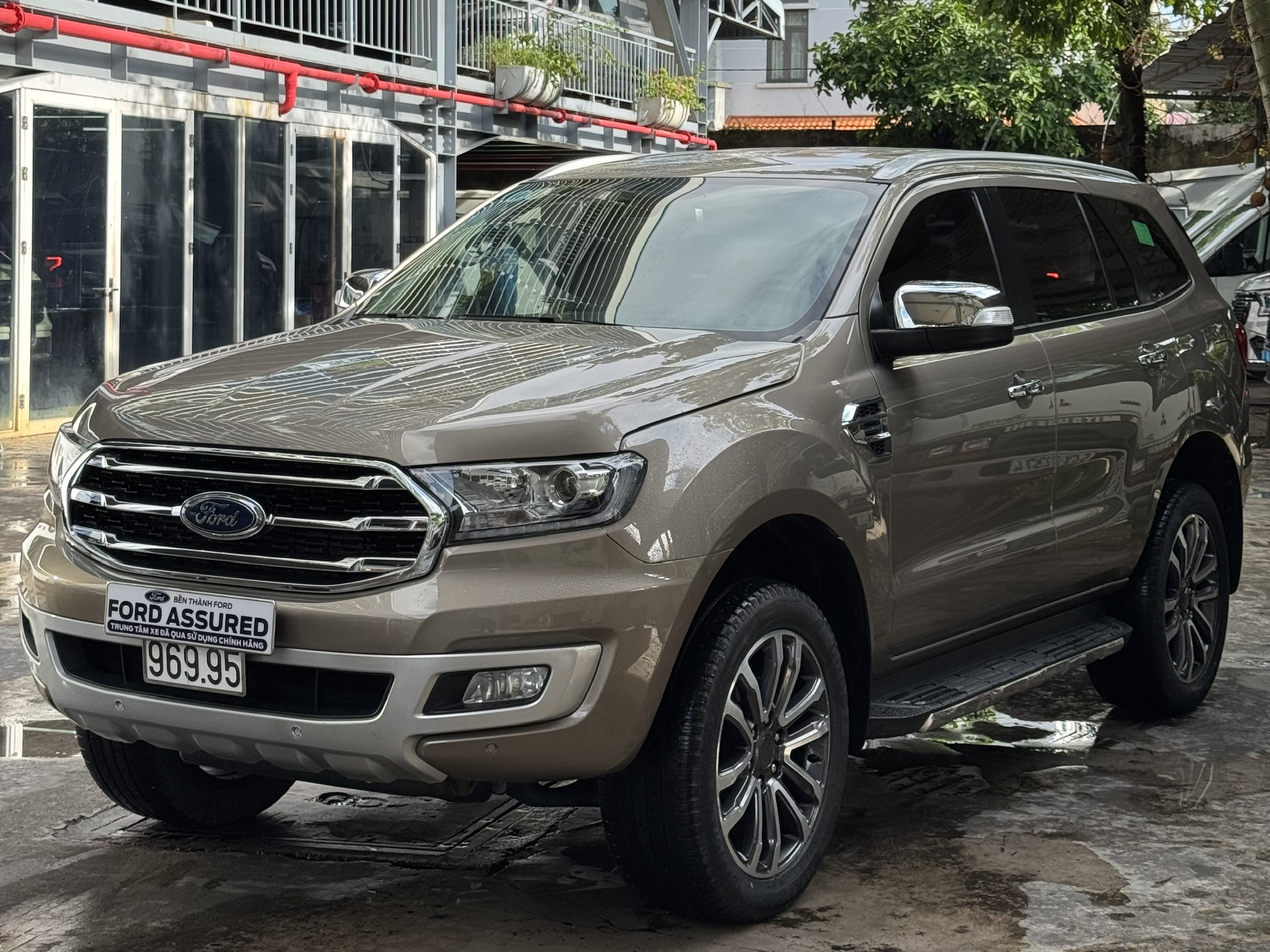 Ford Everest Titanium 4x2 2019 GHI VÀNG 64.000 KM - Ảnh 3